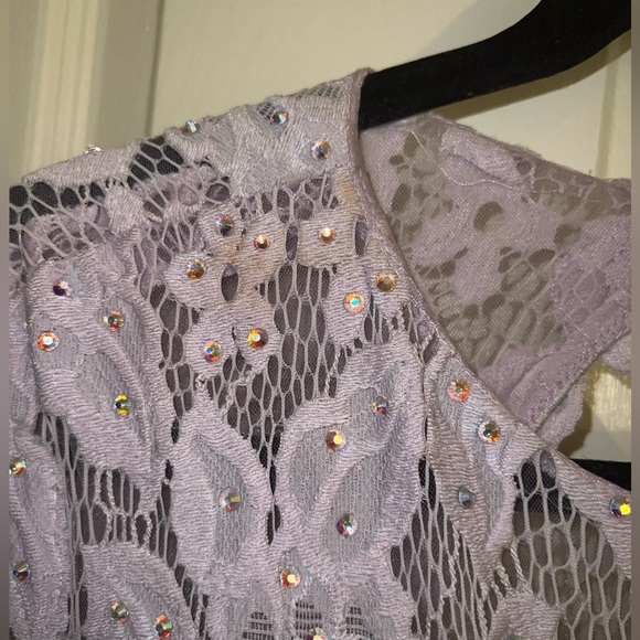 Unnoticeable missing rhinestones, hook broke in back but isnt needed. - Picture 5 of 13